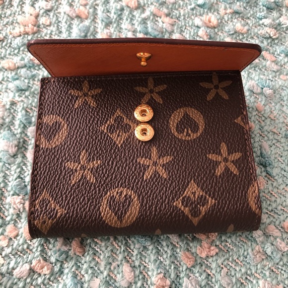 Brown wallet - Picture 4 of 9